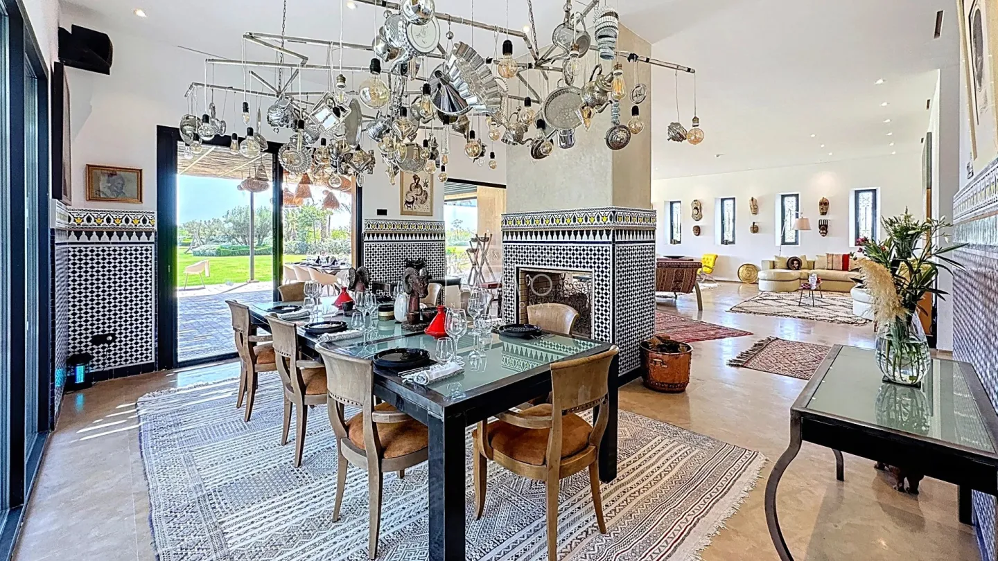 Villa with breathtaking views of the atlas.