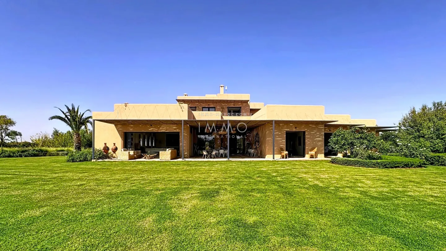 Villa with breathtaking views of the atlas.