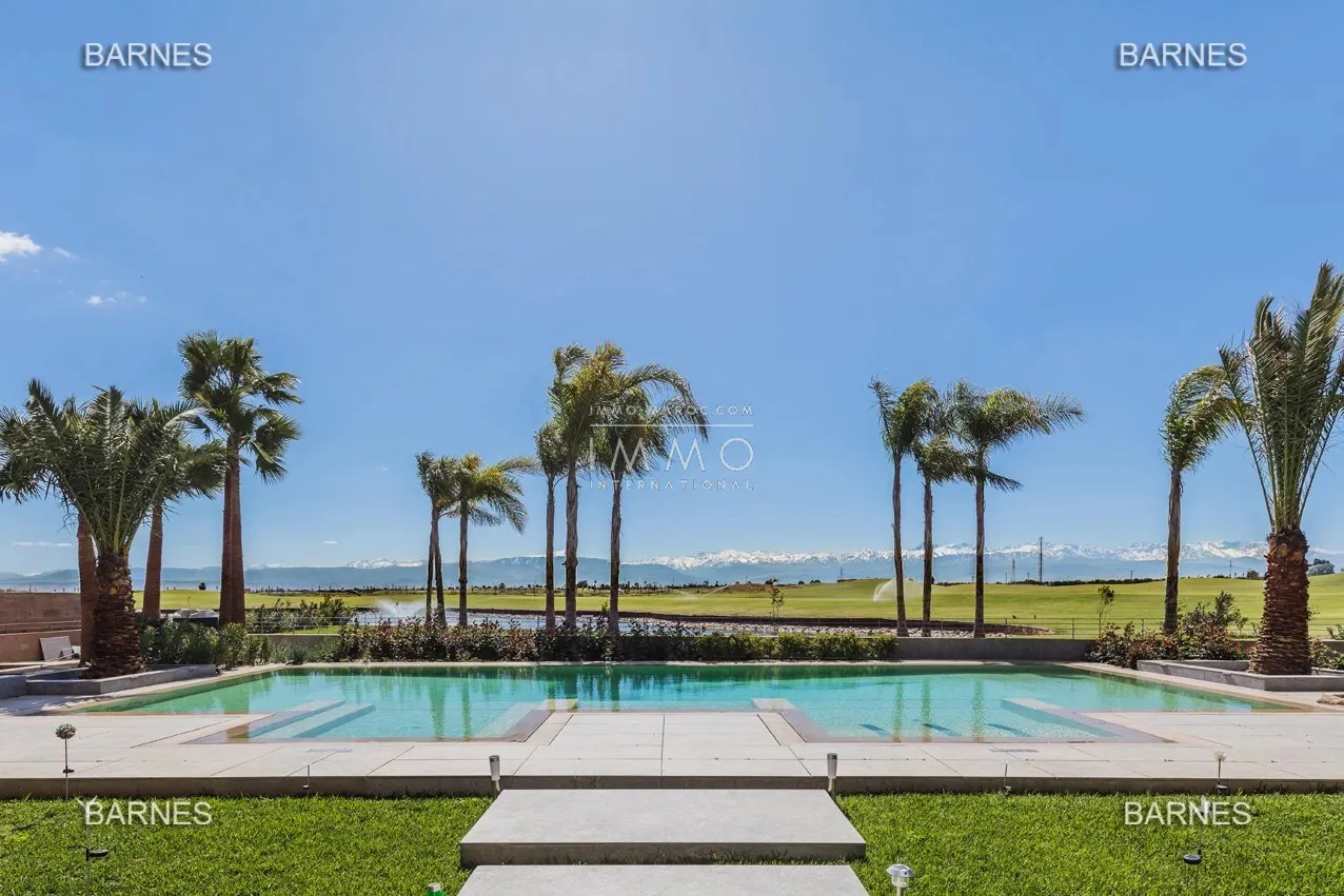 Impressive first line of golf