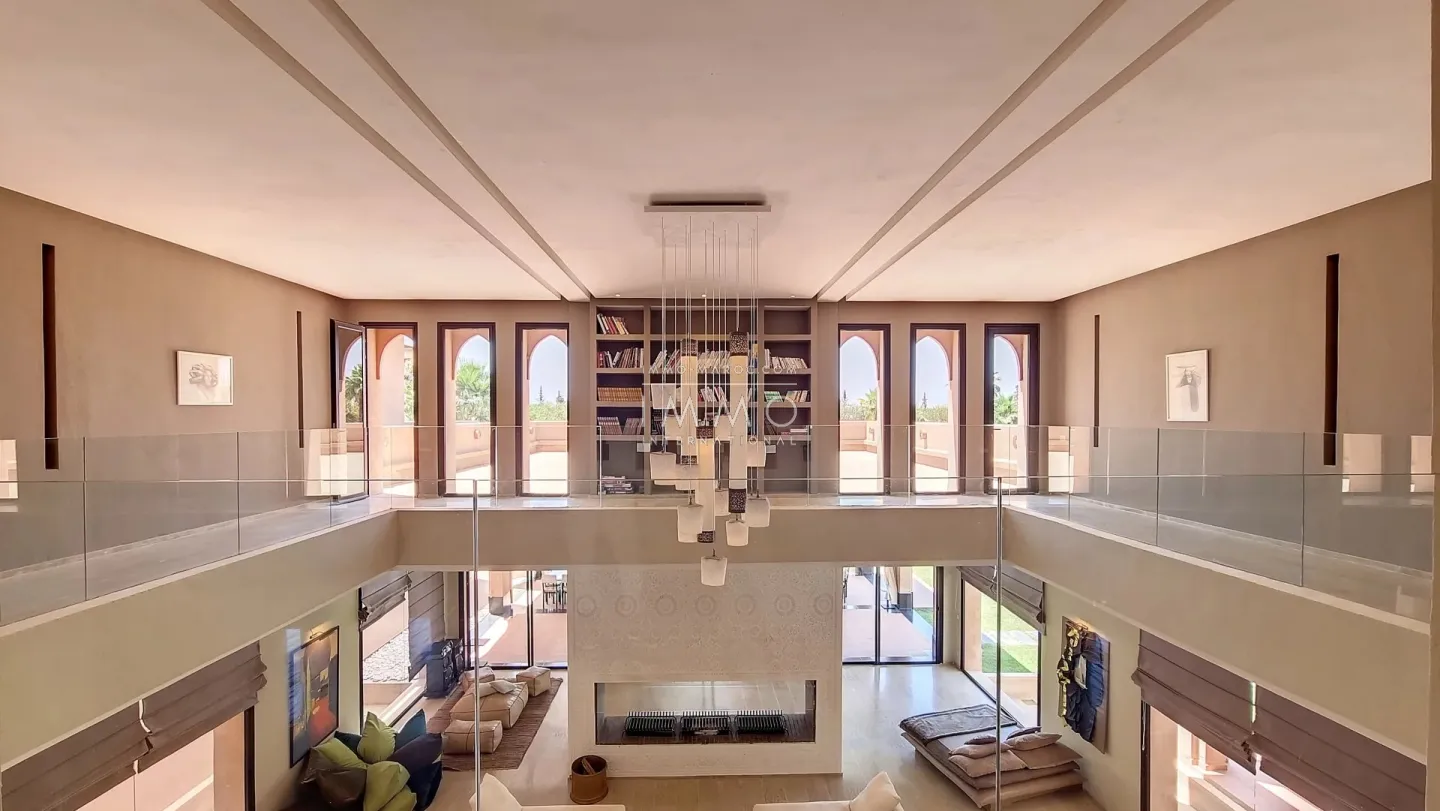 Architect-designed villa of 1900m2 facing the atlas mountains.