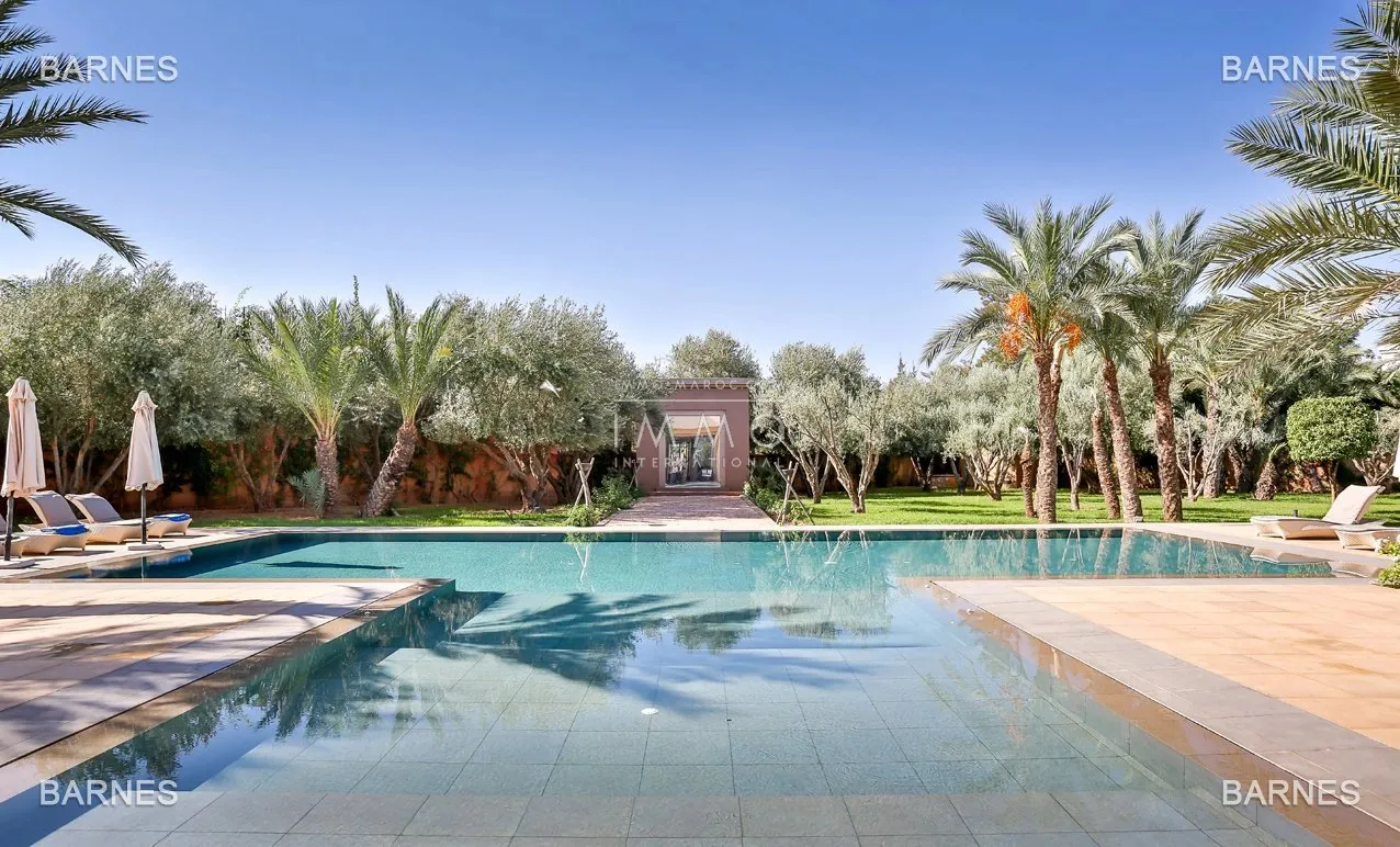 Purchase property luxury and contemporary golf.