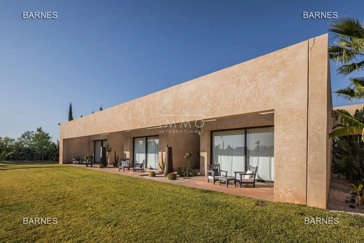 Stunning contemporary villa on a 3-hectare park, 30 minutes away from marrakech.