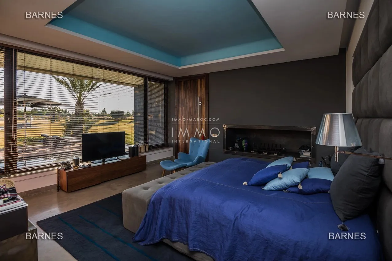 Stunning contemporary villa on a 3-hectare park, 30 minutes away from marrakech.