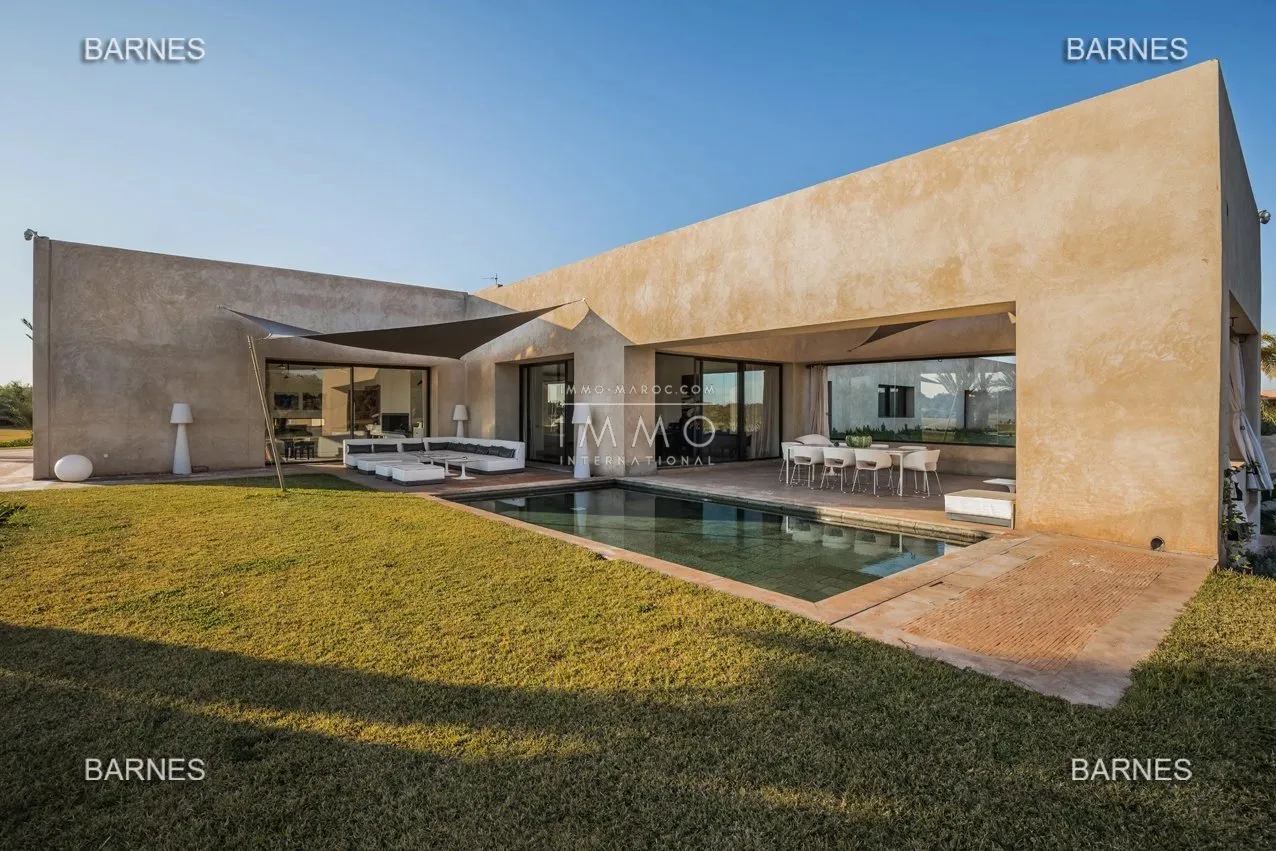 Stunning contemporary villa on a 3-hectare park, 30 minutes away from marrakech.
