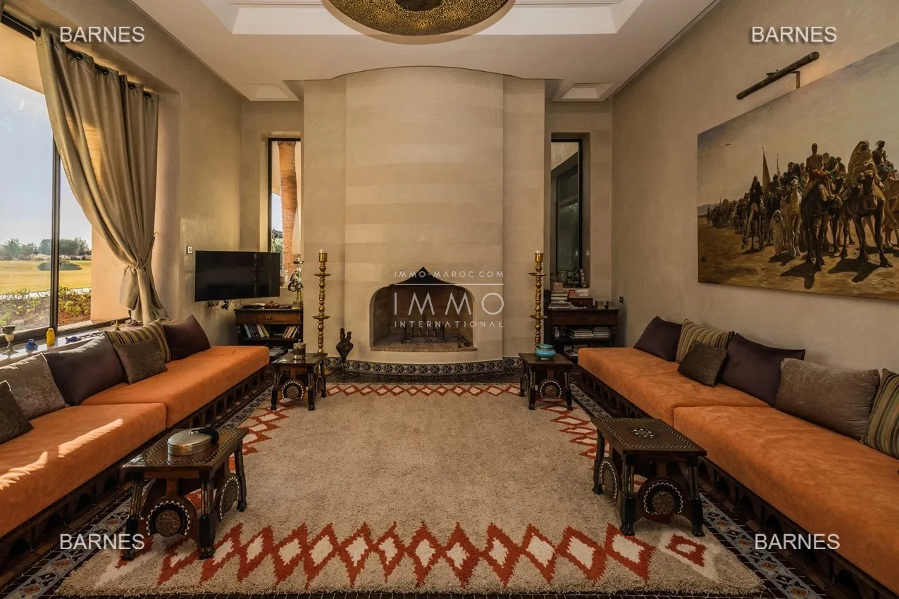 Stunning contemporary villa on a 3-hectare park, 30 minutes away from marrakech.