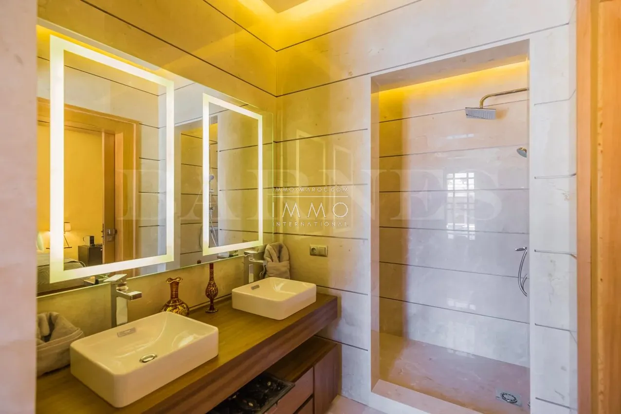 Oriental palace for sale in a beautiful area of the palmeraie dar tounsi in marrakech.