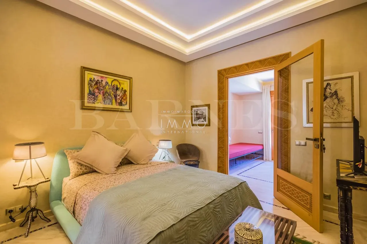 Oriental palace for sale in a beautiful area of the palmeraie dar tounsi in marrakech.