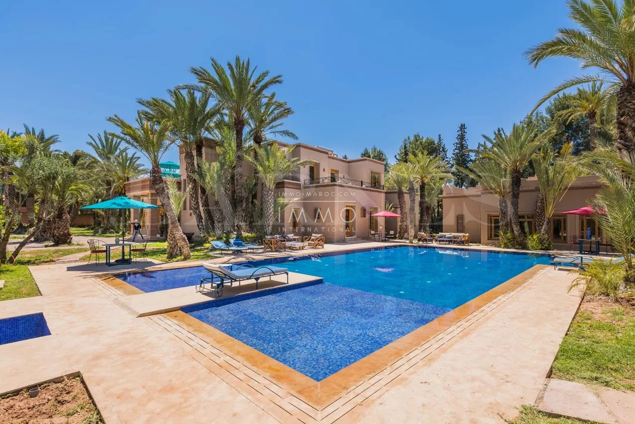 Oriental palace for sale in a beautiful area of the palmeraie dar tounsi in marrakech.