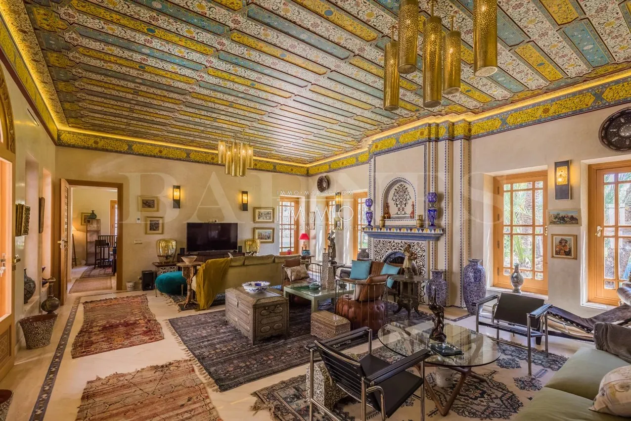 Oriental palace for sale in a beautiful area of the palmeraie dar tounsi in marrakech.