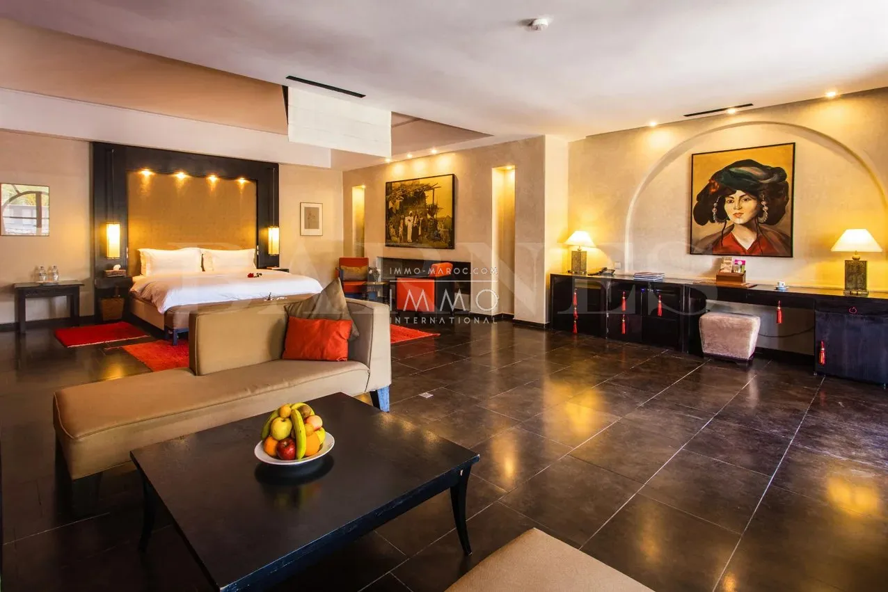 Marrakech, on 2.2 hectares of palmeraie, circuit palmeraie grove, guest palace