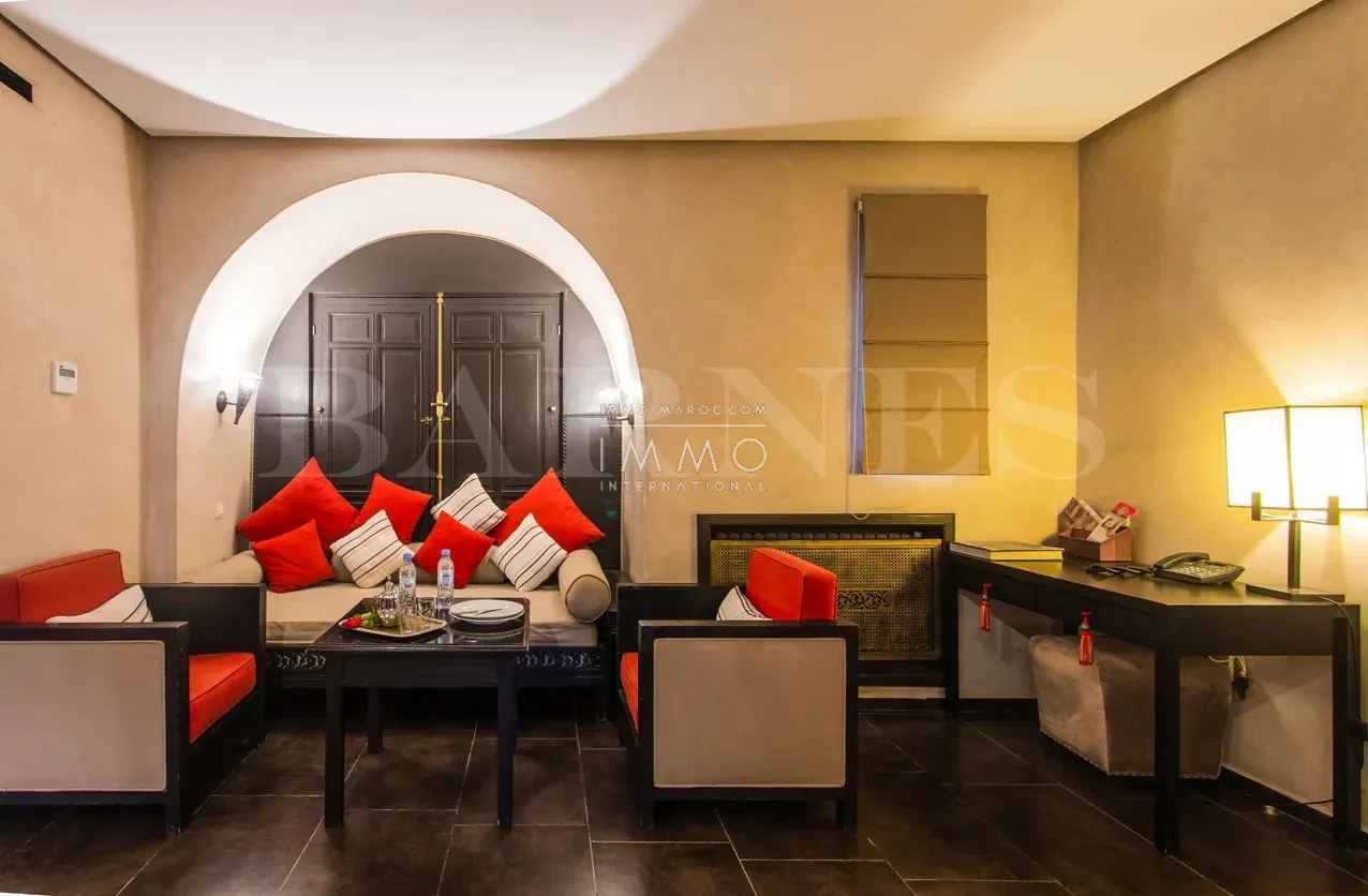 Marrakech, on 2.2 hectares of palmeraie, circuit palmeraie grove, guest palace