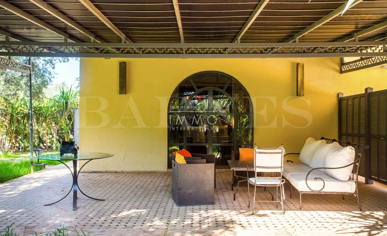 Marrakech, on 2.2 hectares of palmeraie, circuit palmeraie grove, guest palace