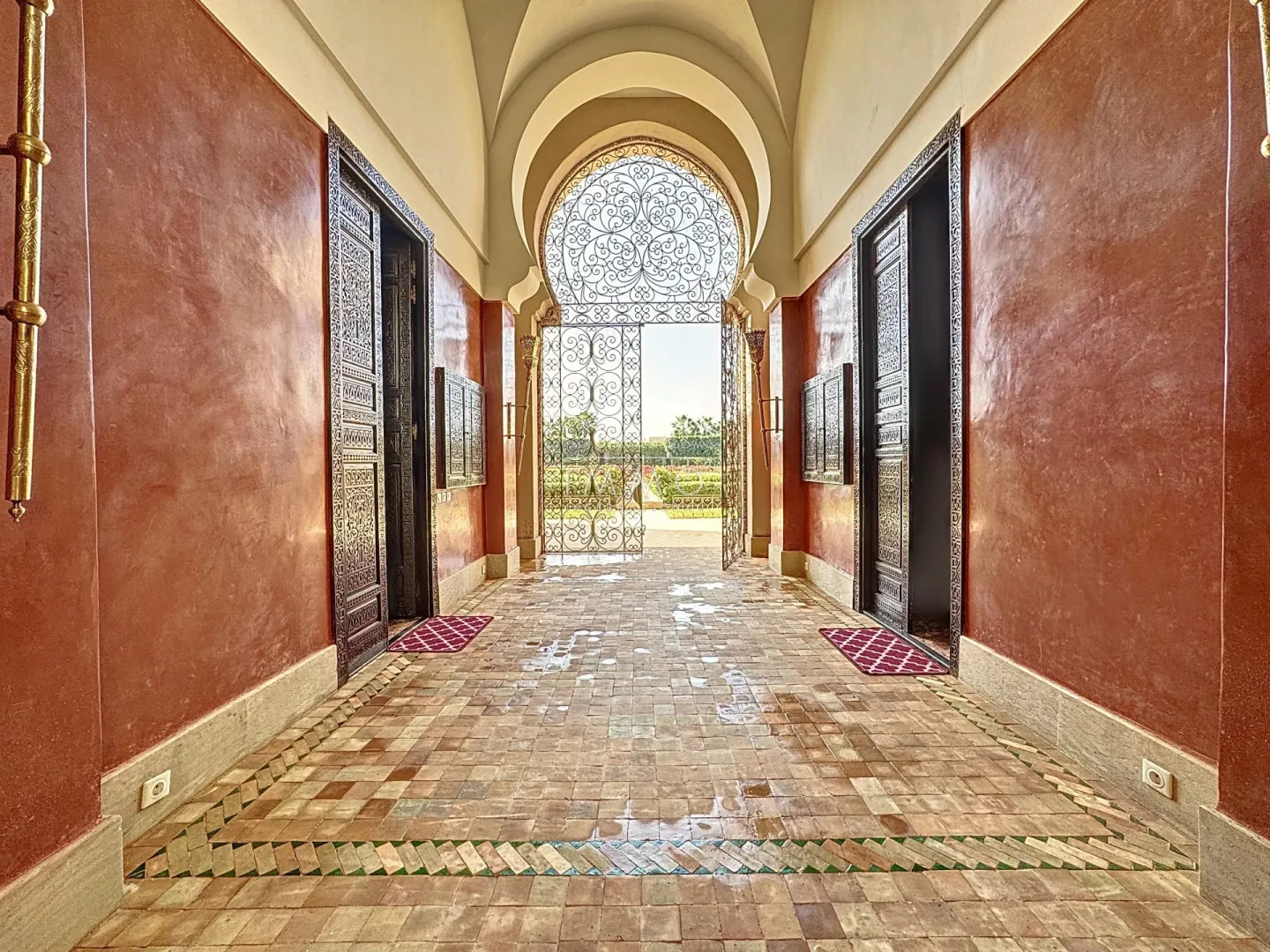 Exceptional villa for sale in palmeraie, marrakech