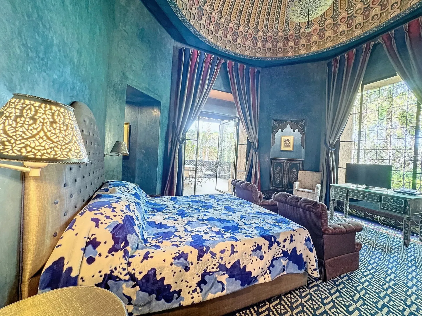 Exceptional villa for sale in palmeraie, marrakech