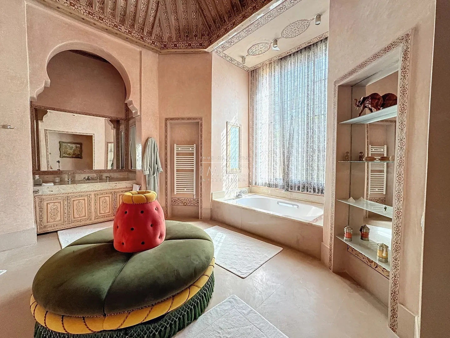 Exceptional villa for sale in palmeraie, marrakech