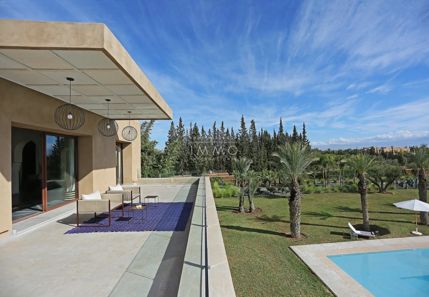 Beautiful new villa for rent only 10min from the center