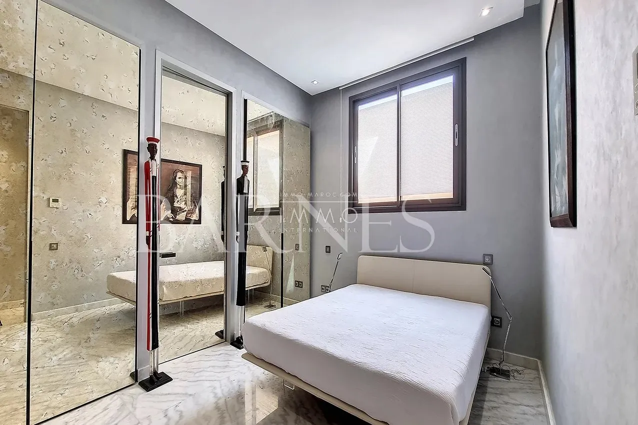 Charming apartment in a beautiful residence.