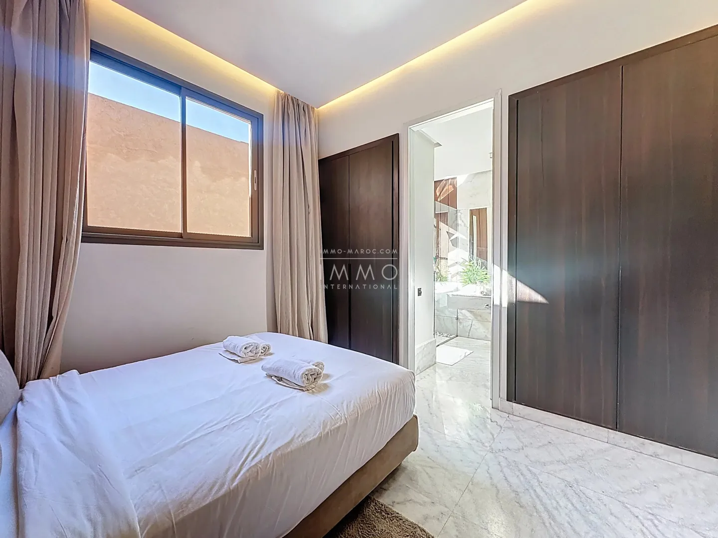 Sumptuous contemporary apartment in a vegetal resort