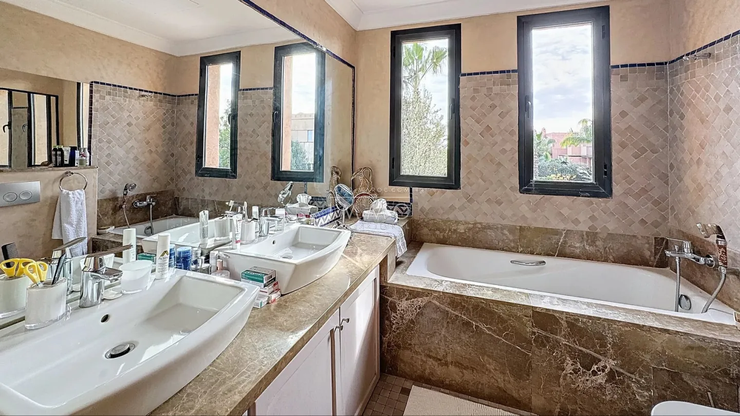Villa for sale front line golf – route de l'ourika, marrakech