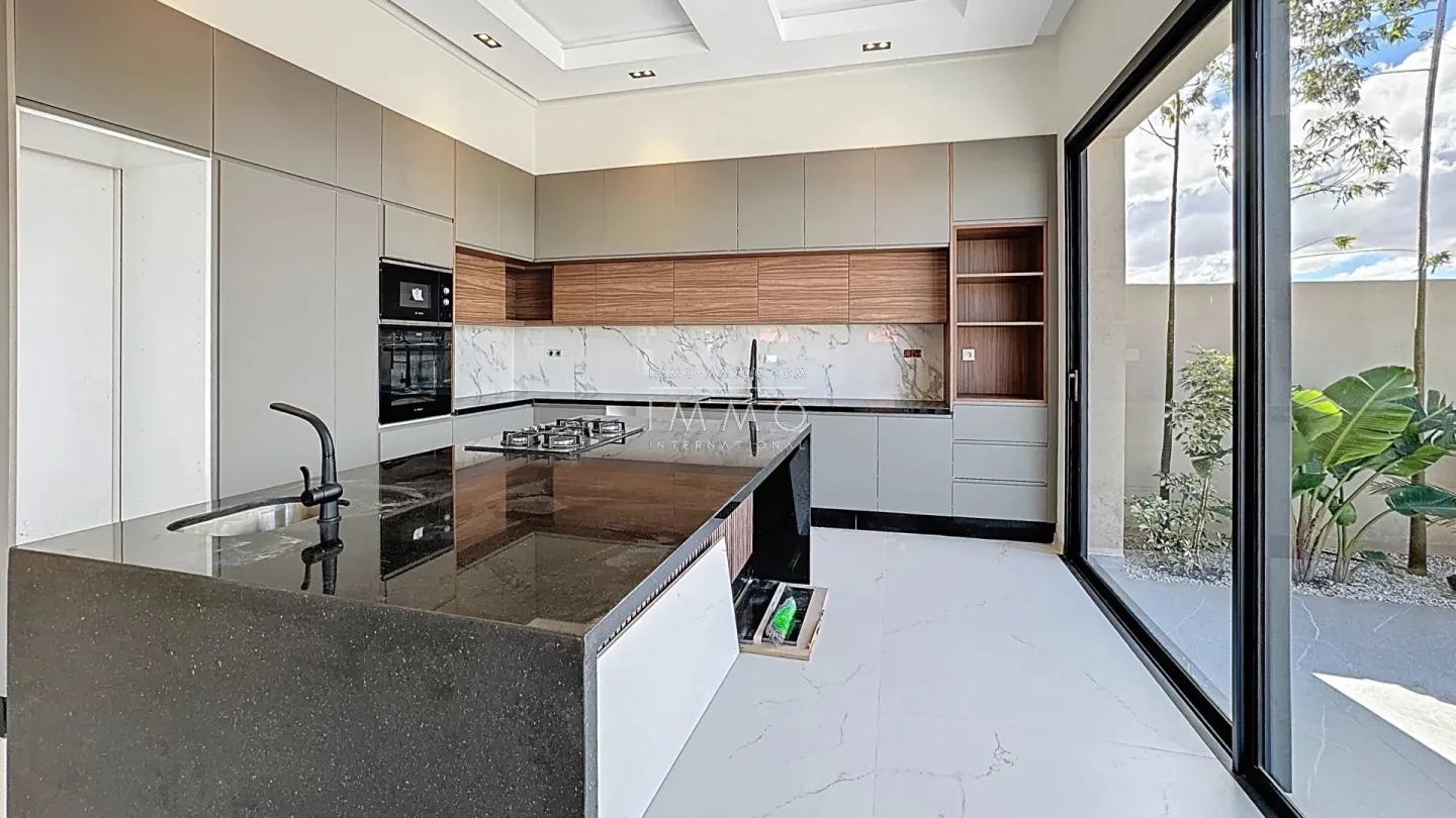 Villa for sale with a view of the atlas mountains – agdal, marrakech.