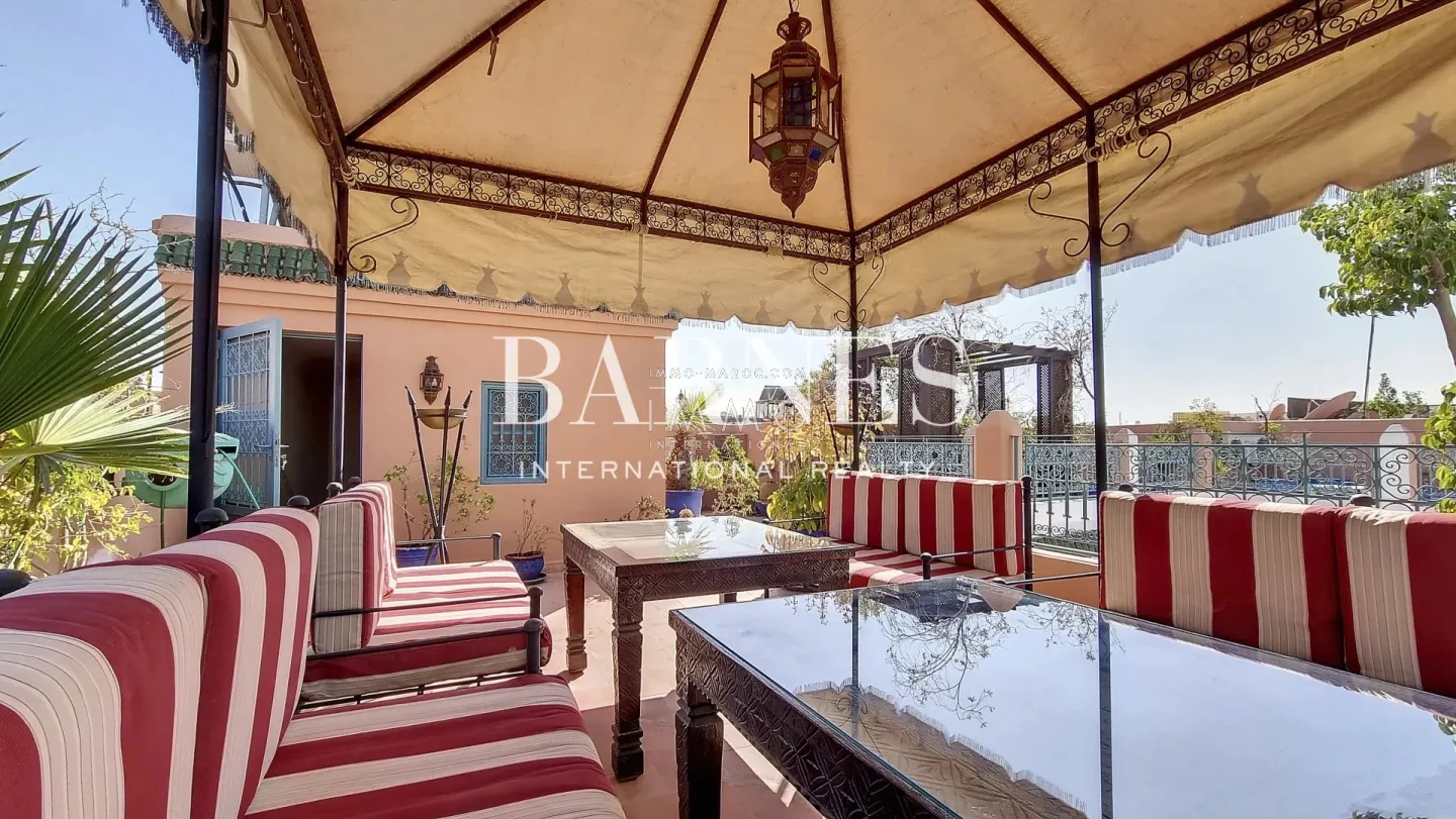 Operating riad guesthouse for sale two minutes' walk from jemaa el fna square"