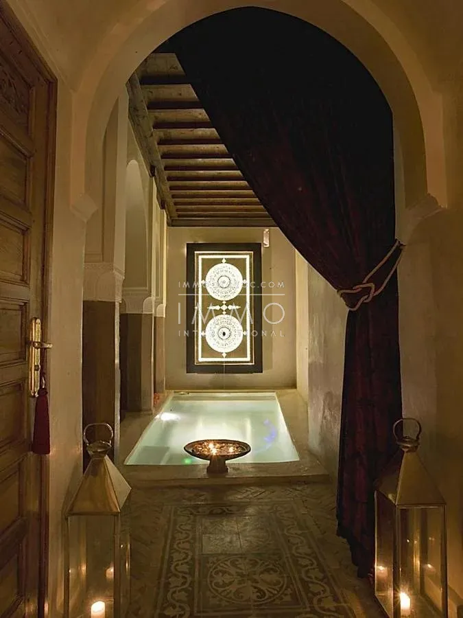 For sale: riad guest house – 700,000 euros.