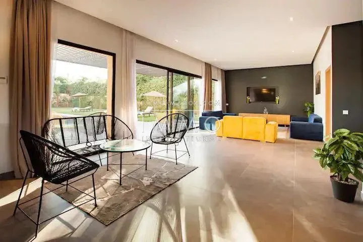 Villa moderne de plain-pied avec 5 chambres