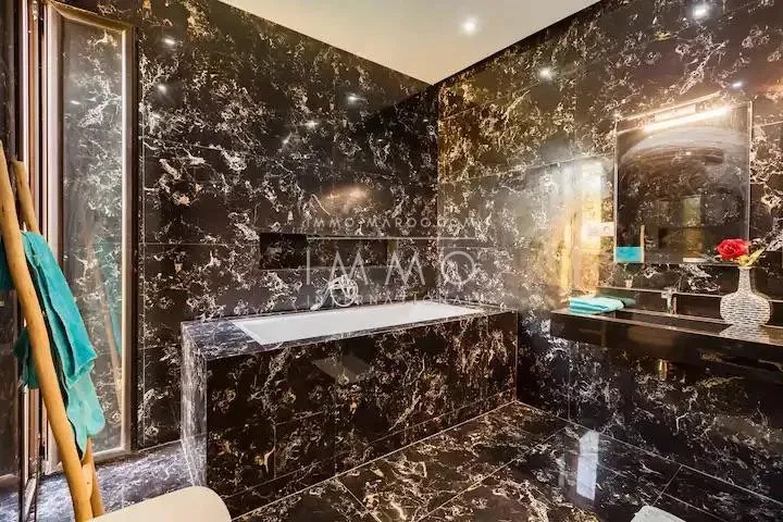 Villa moderne de plain-pied avec 5 chambres