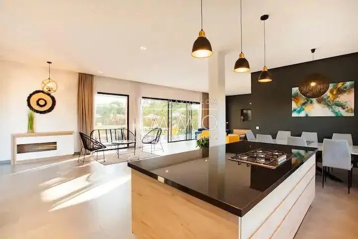 Villa moderne de plain-pied avec 5 chambres