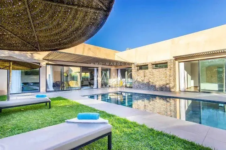 Villa moderne de plain-pied avec 5 chambres