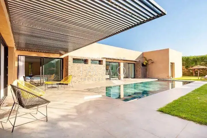 Villa moderne de plain-pied avec 5 chambres