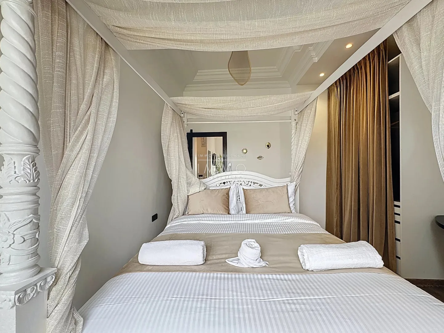 For sale - prestigious golf-front villa in argan.