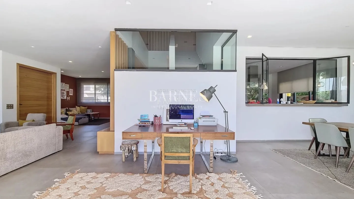 Luxury house for sale in marrakech, fronting a golf course.