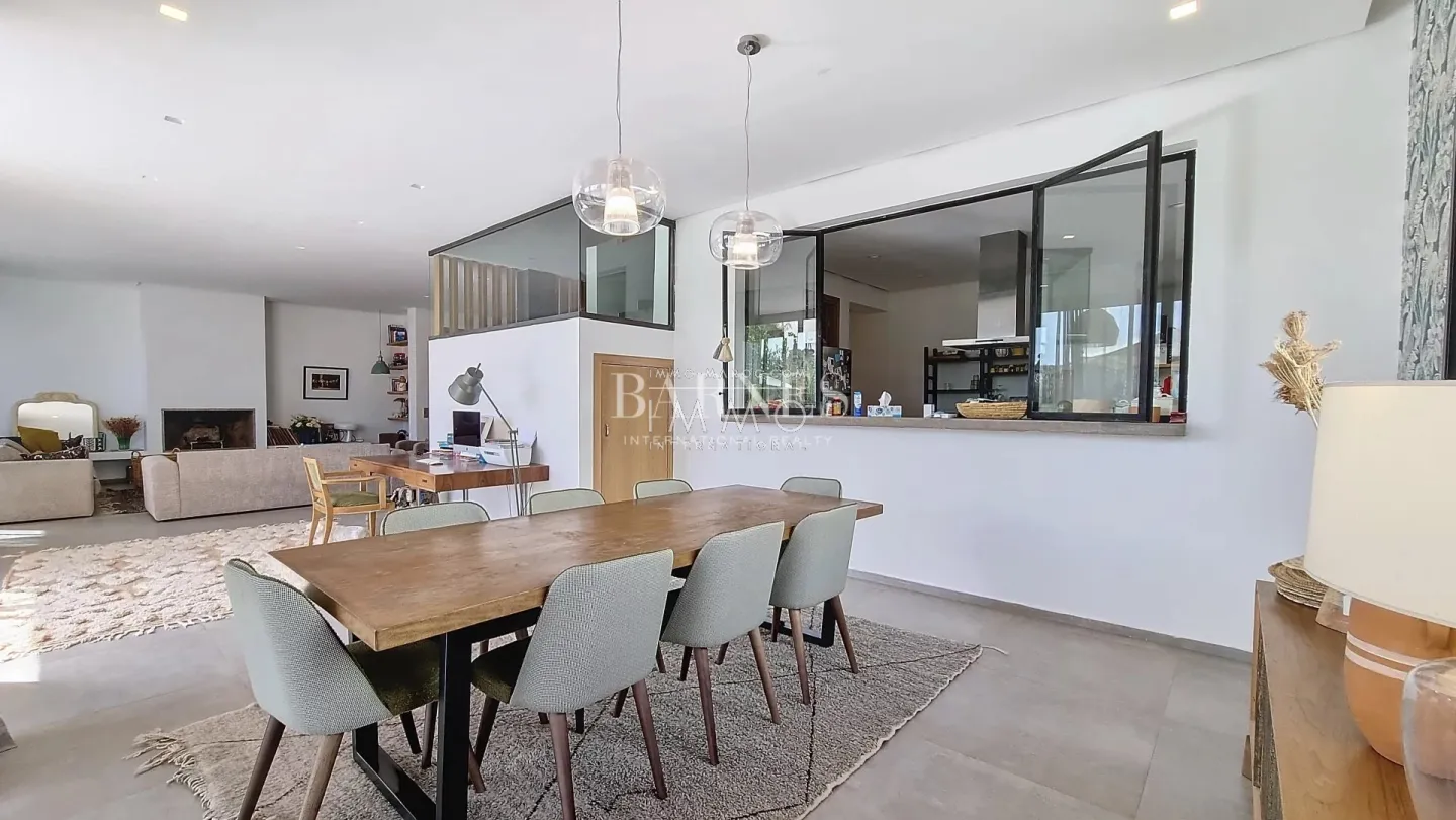 Luxury house for sale in marrakech, fronting a golf course.