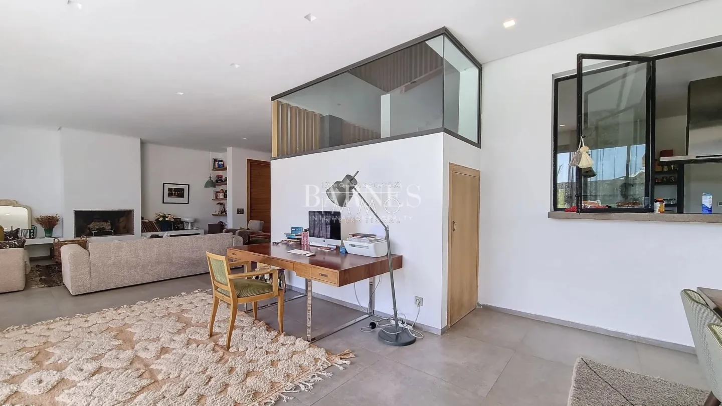 Luxury house for sale in marrakech, fronting a golf course.