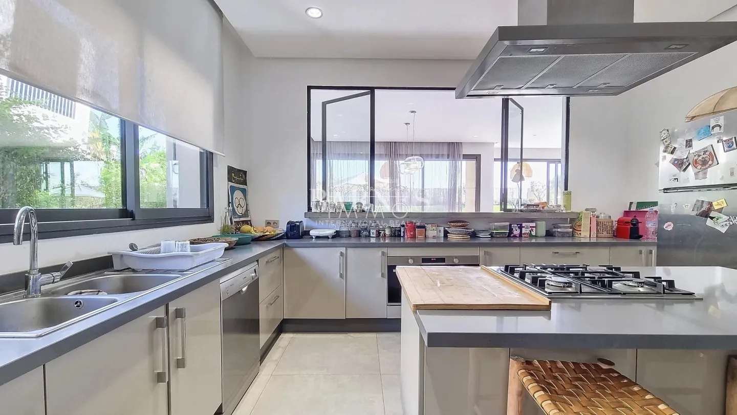 Luxury house for sale in marrakech, fronting a golf course.