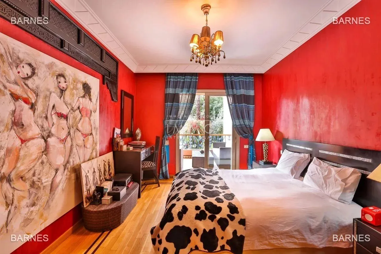 Sumptuous duplex with private heated pool