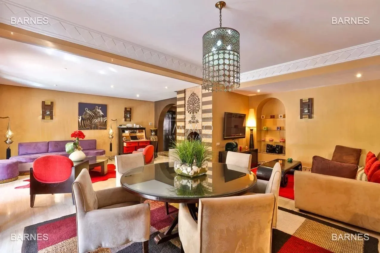 Sumptuous duplex with private heated pool