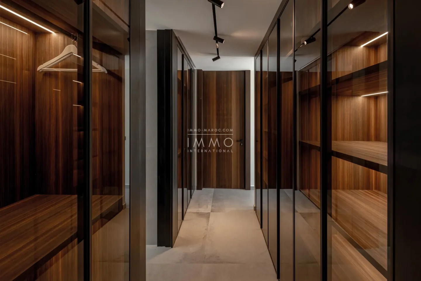 Contemporary single-storey villa