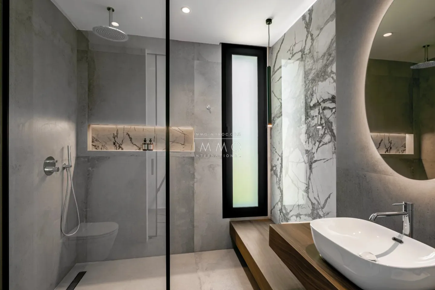 Contemporary single-storey villa