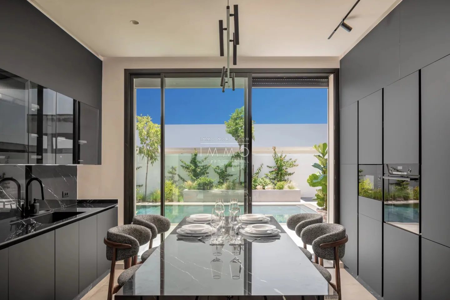 Contemporary single-storey villa