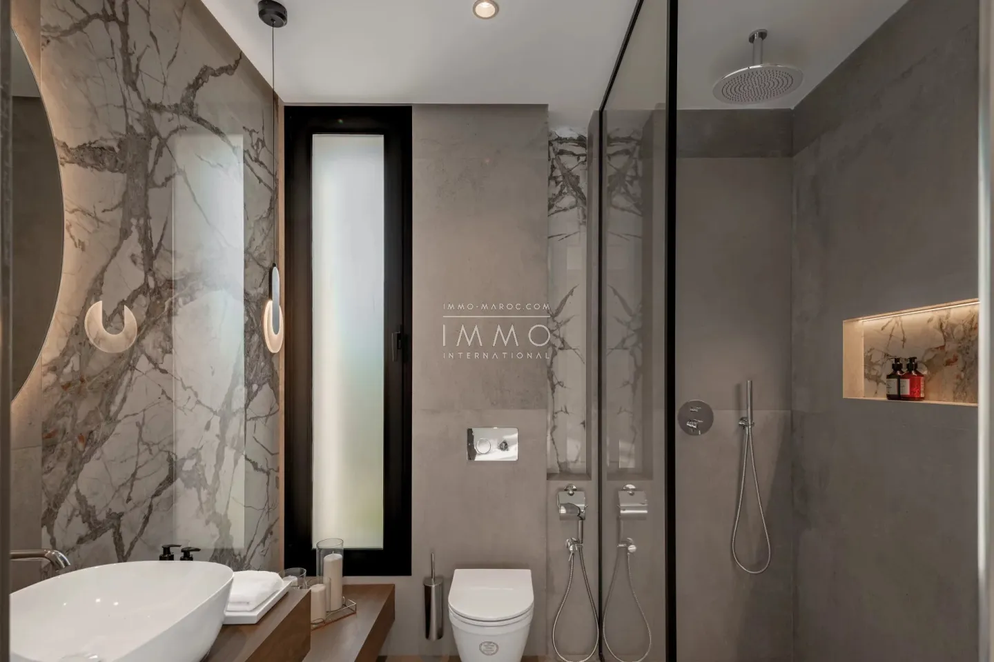 Contemporary single-storey villa