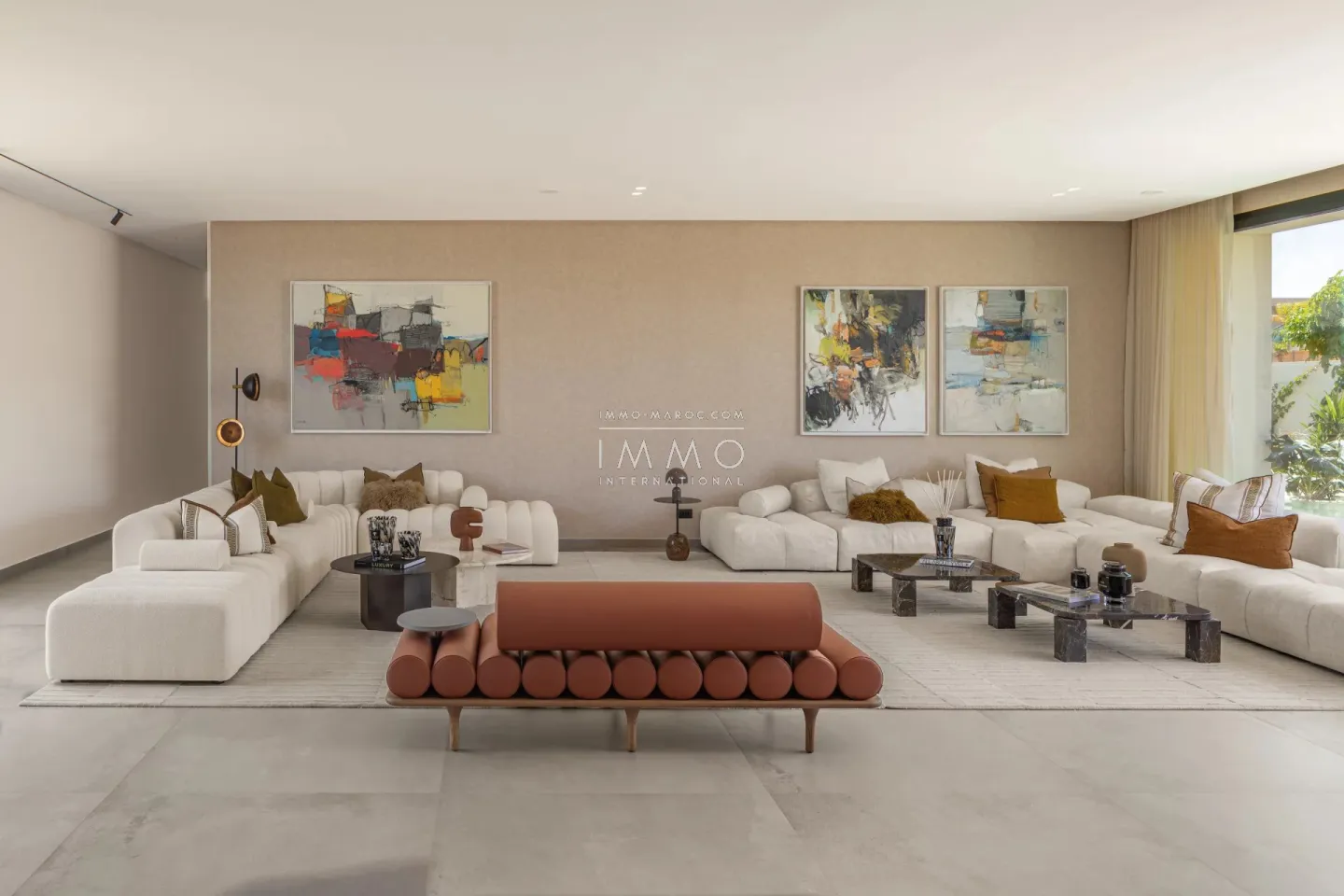 Contemporary single-storey villa