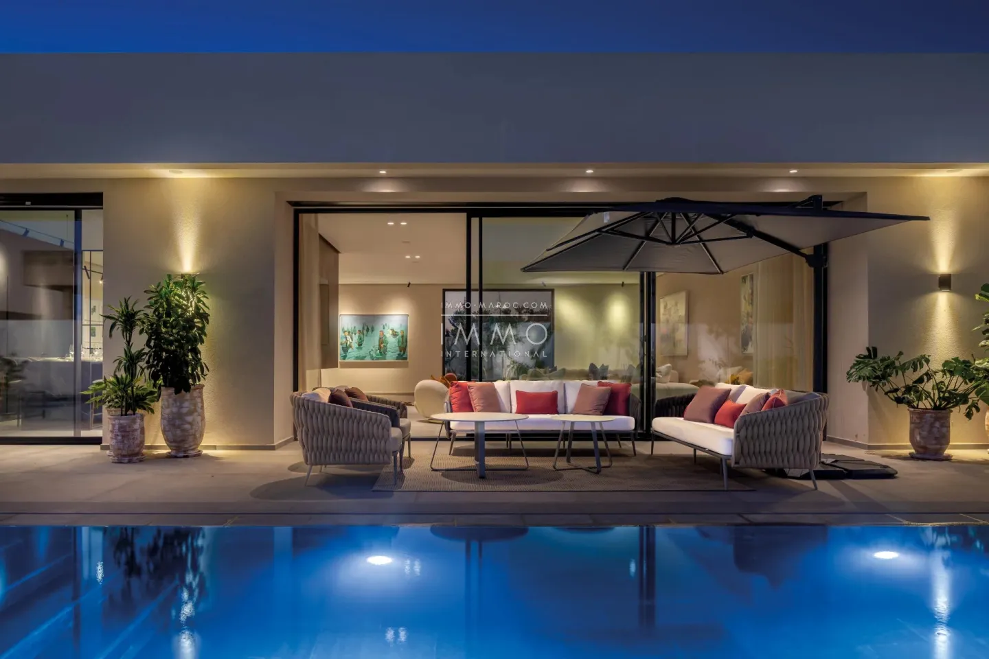 Contemporary single-storey villa