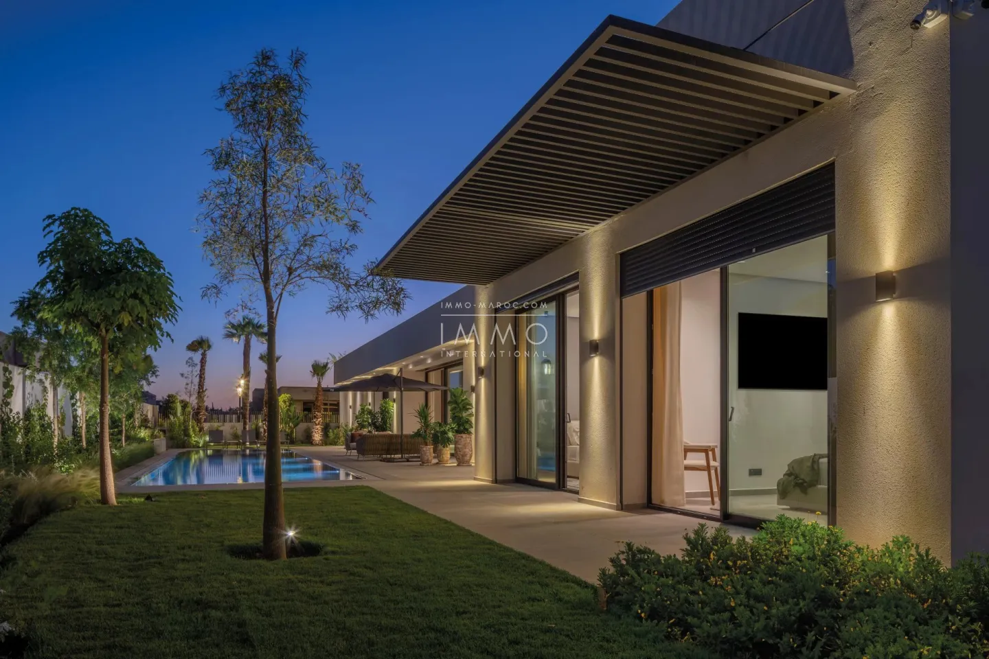 Contemporary single-storey villa