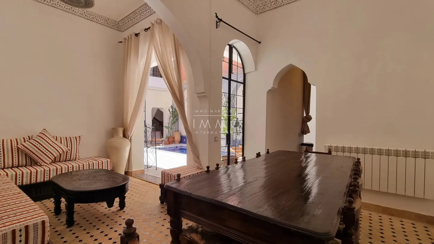 Beautiful 5-bedroom riad with bathrooms, located in the sidi mimoun district, for sale