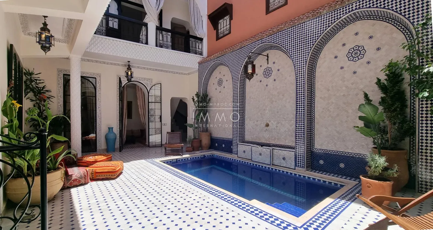 Beautiful 5-bedroom riad with bathrooms, located in the sidi mimoun district, for sale