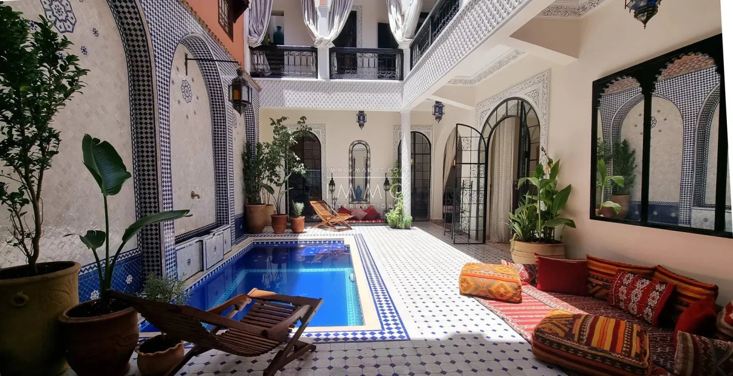 Beautiful 5-bedroom riad with bathrooms, located in the sidi mimoun district, for sale
