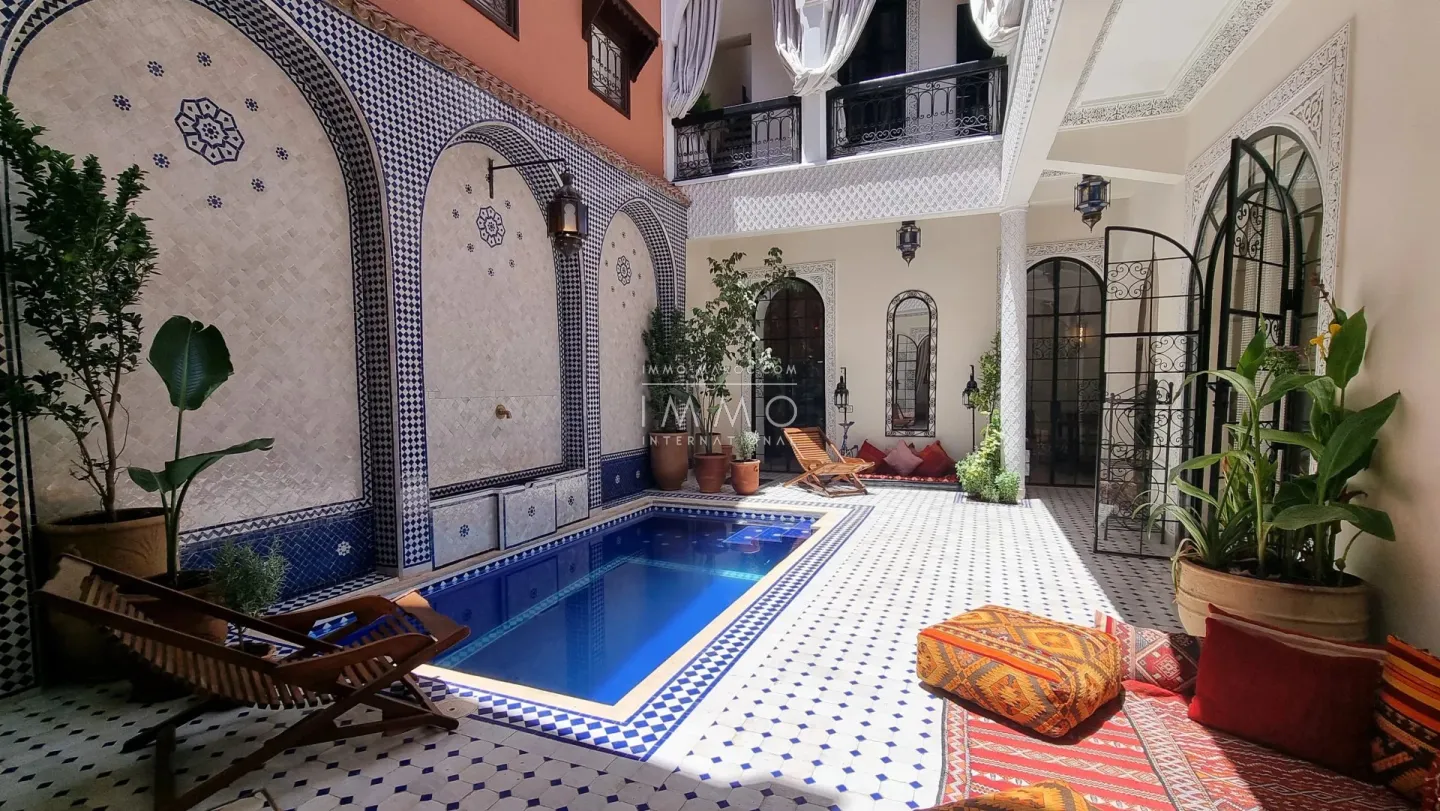 Beautiful 5-bedroom riad with bathrooms, located in the sidi mimoun district, for sale