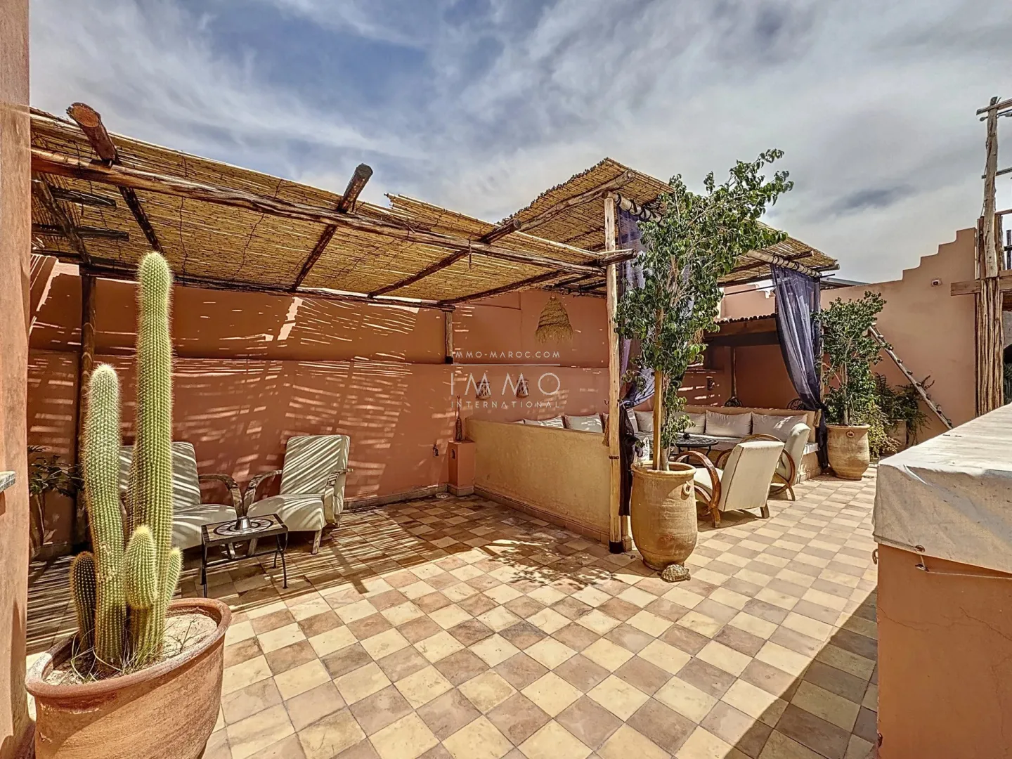 Beautiful guesthouse for sale – marrakech medina"